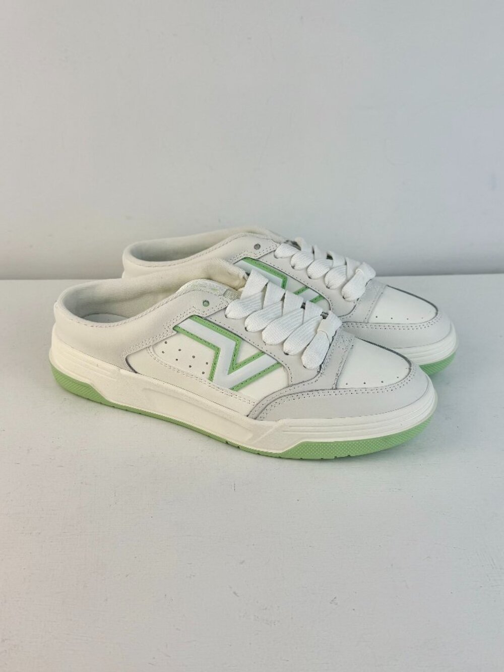 Men's 6, Women's 7.5 - VANS Upland Mule Shoe - Off White/Green - 721356
